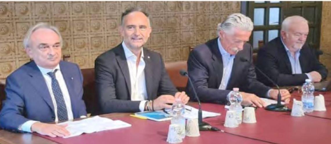 Gian Domenico Auricchio, Alessandro Beduschi, Carlo Zanetti e Gabriele Canali alla presentazione dell'indagine congiunturale, giovedì 12 ottobre a Mantova