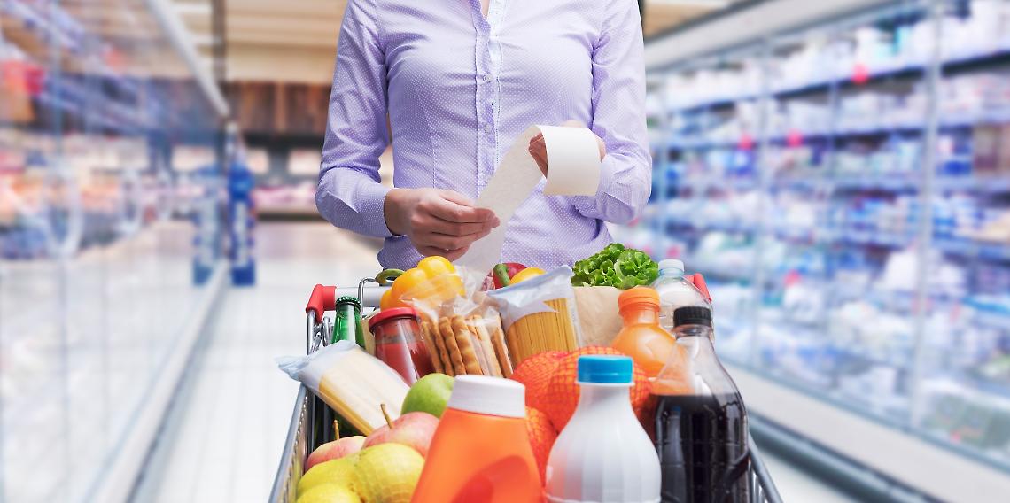Consumi alimentari delle famiglie, spesa in aumento ma il comparto produttivo soffre