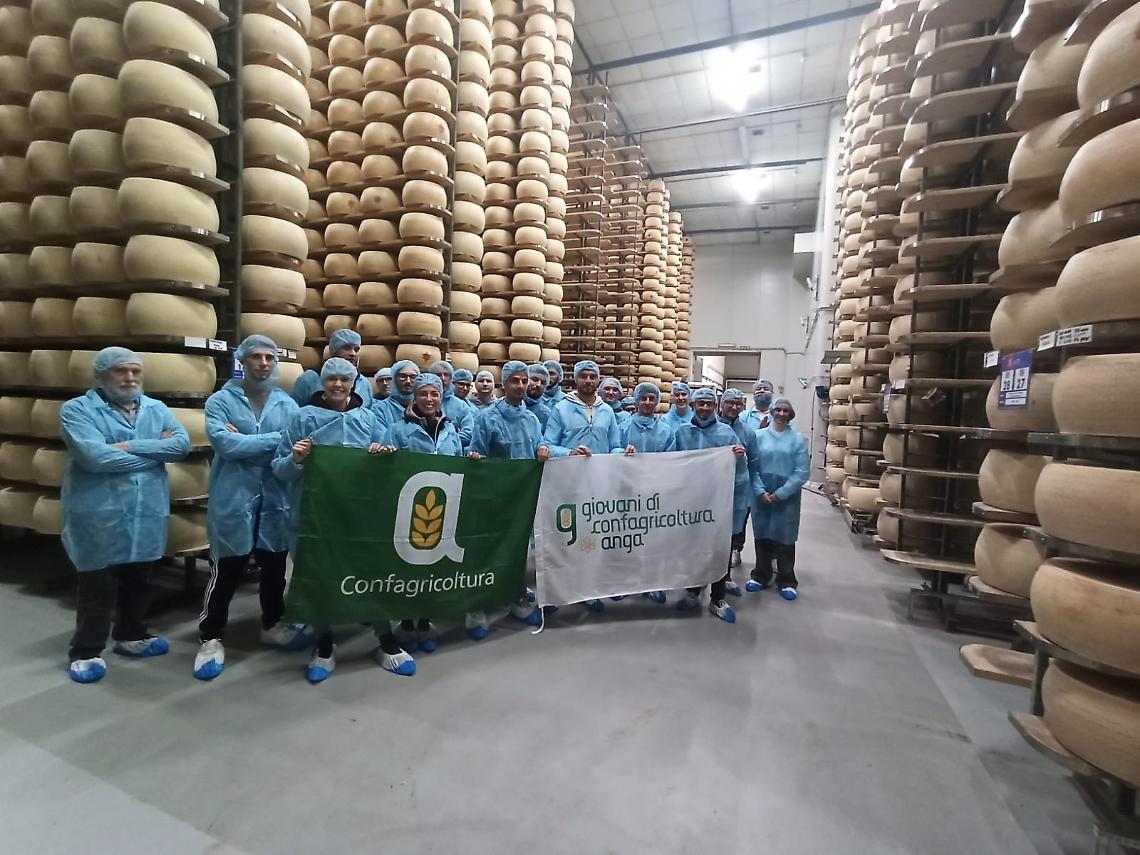 ANGA Bergamo in vista al Caseificio Torre Pallavicina